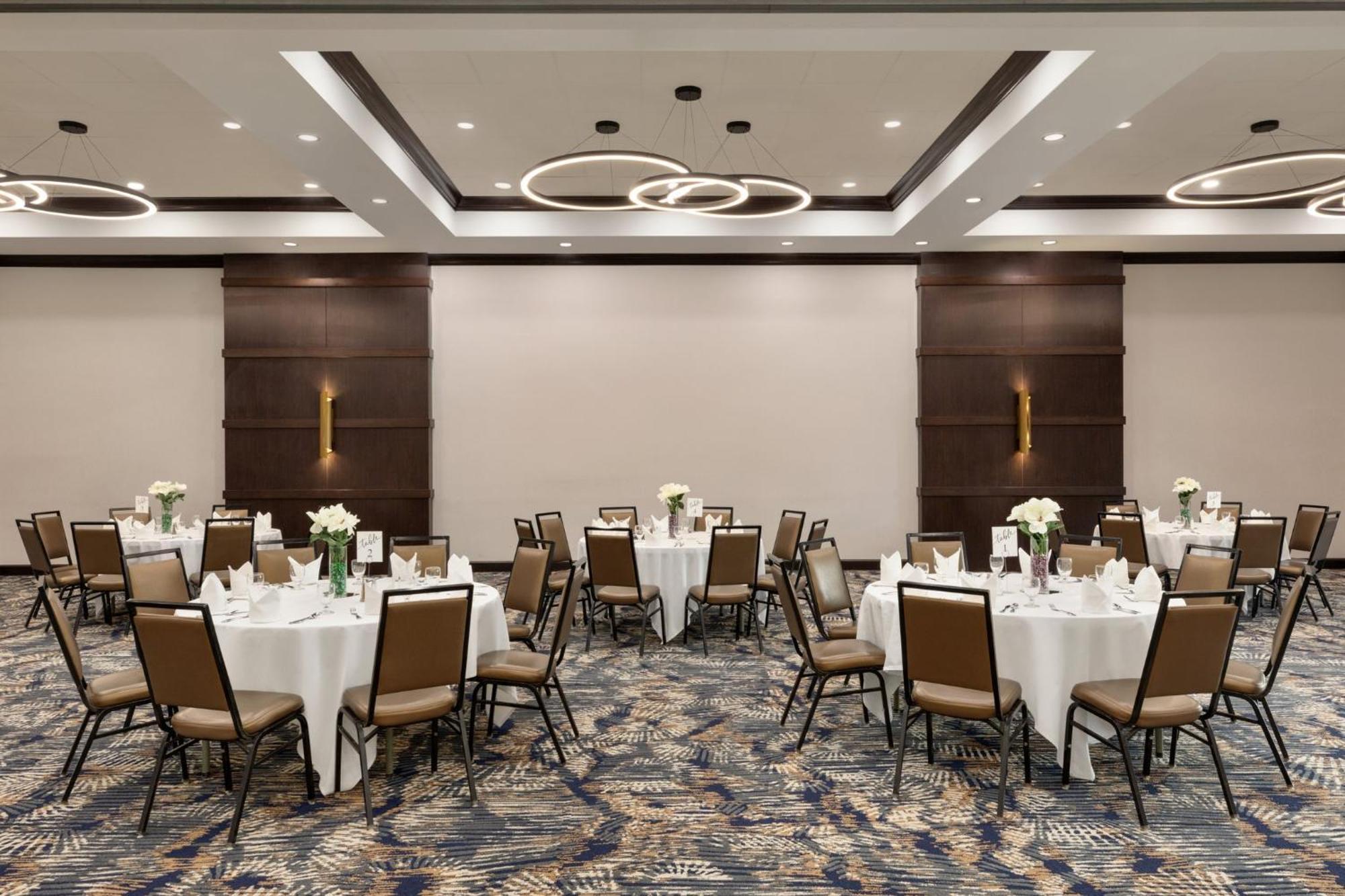 Holiday Inn Virginia Beach - Norfolk By Ihg Exterior foto
